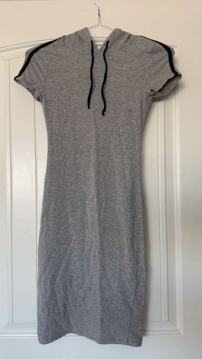 Heather Gray ShortSleeve Hooded TShirt Dress  Sporty Casual