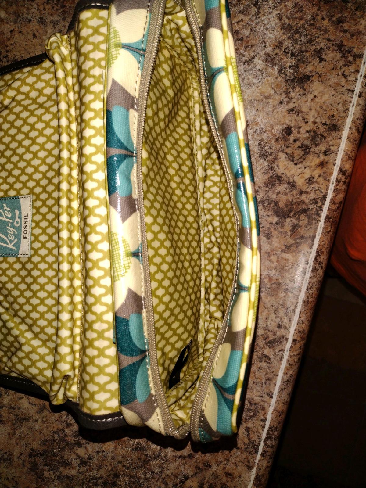 FOSSIL TRAVEL BAG