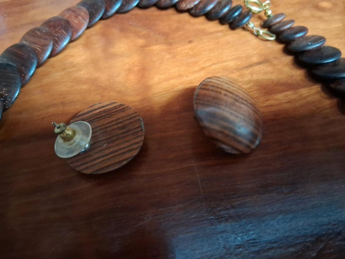 Vintage Overlapping Rosewood Disc Necklace and Earring Set