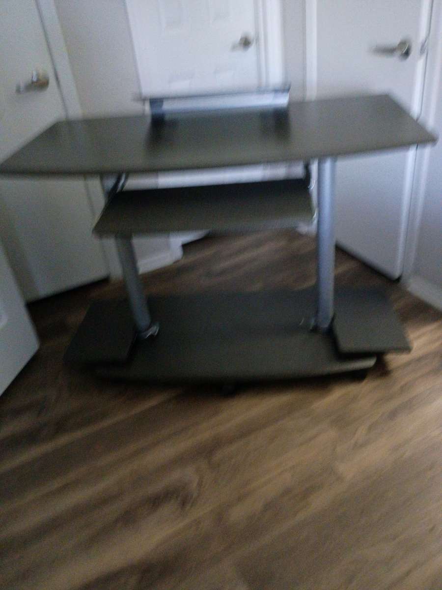 Computer desk 47inch width  27 inch high