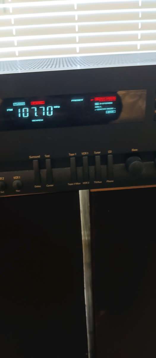 Harman kardon avr20 ll receiver no remote 2 floor speakers