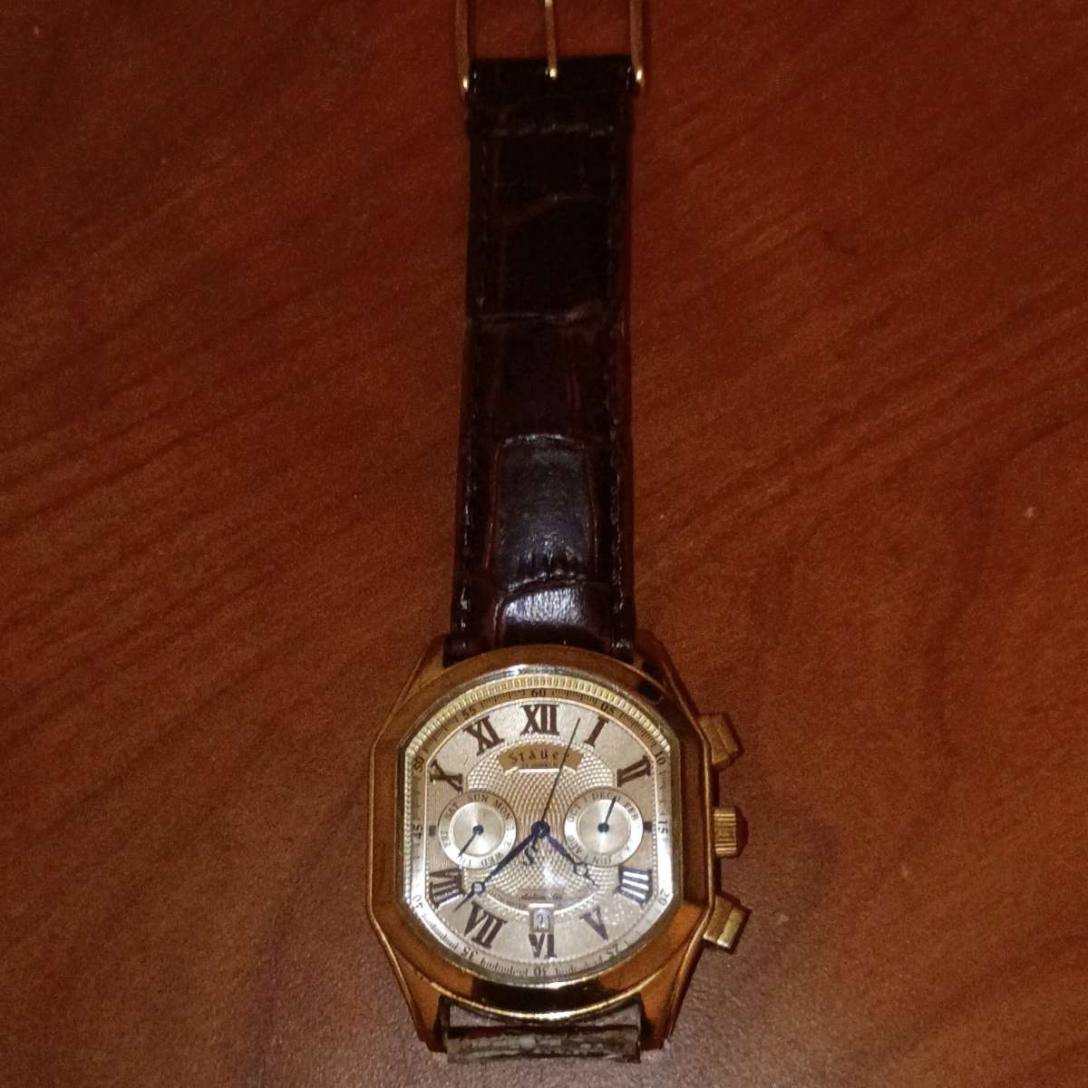 Stauer  19818 meisterziet automatic  40 mm