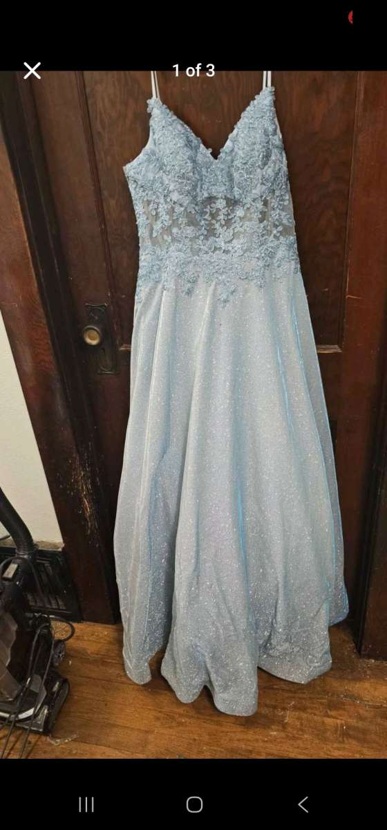 Cinderella blue prom dress size 12 Jules and cleo