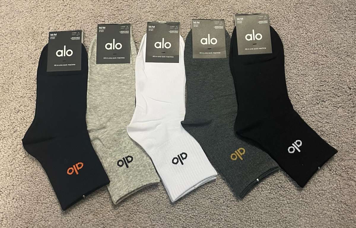 ALO Yoga Half Crew Socks unisex Medium