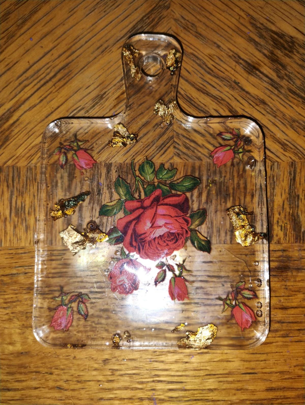 Countertop utensil holder
