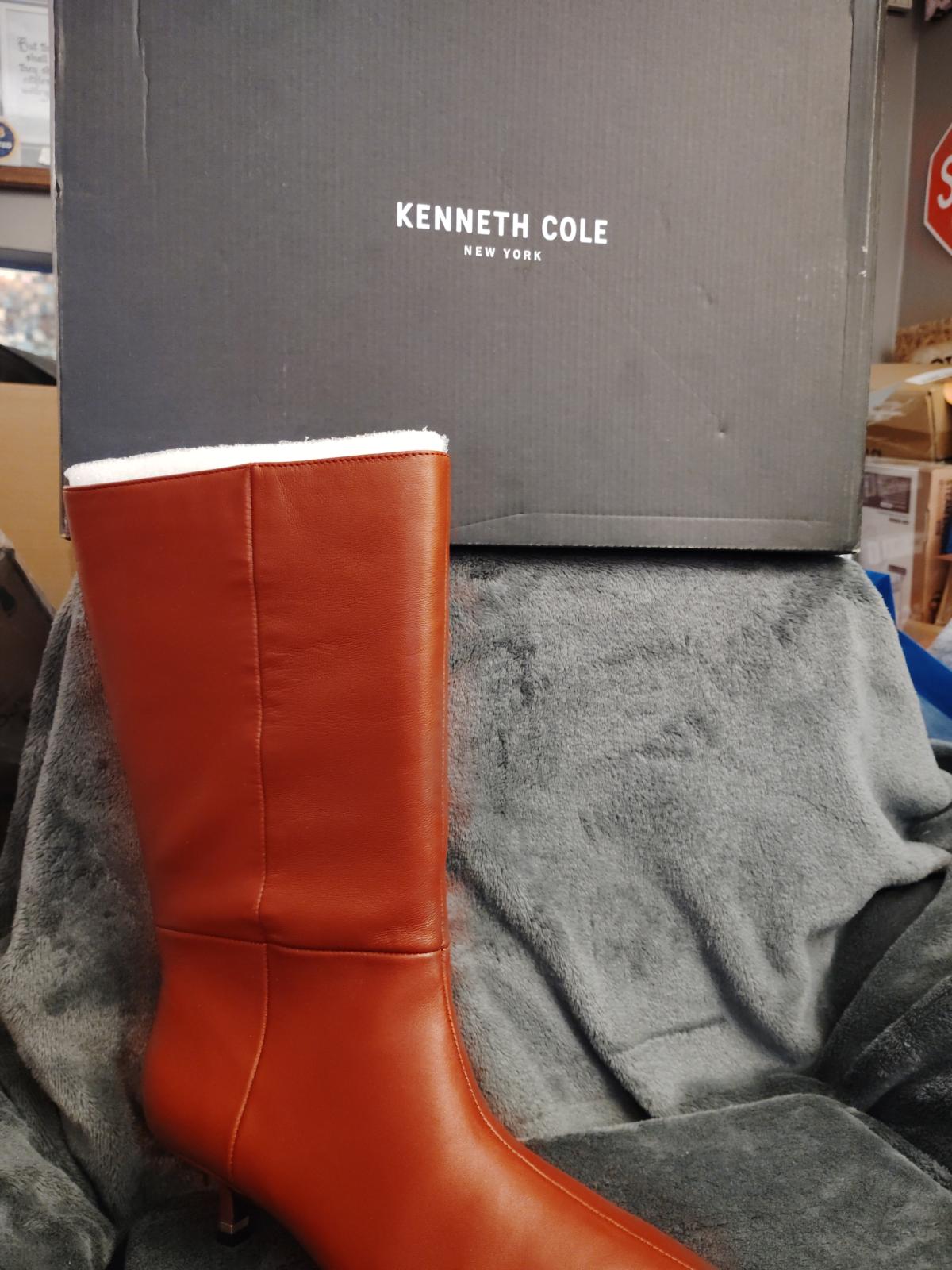 KennethCole Merle Kitten Heel Boots Rio Red Leather size 65
