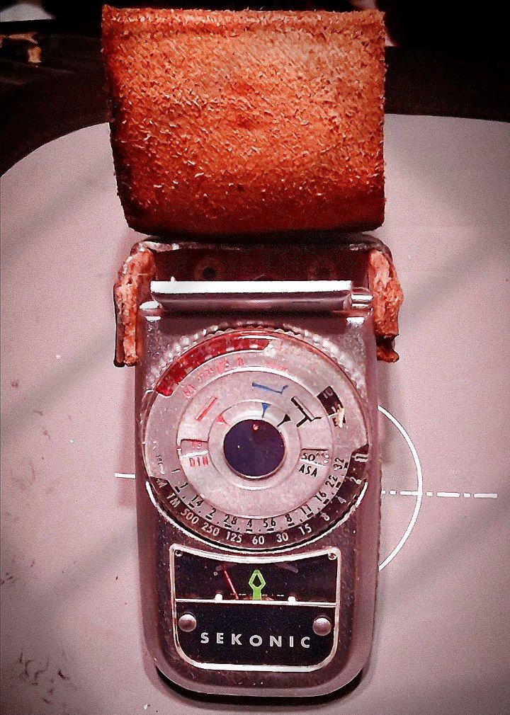 Vintage Sekonic analog handheld light meter