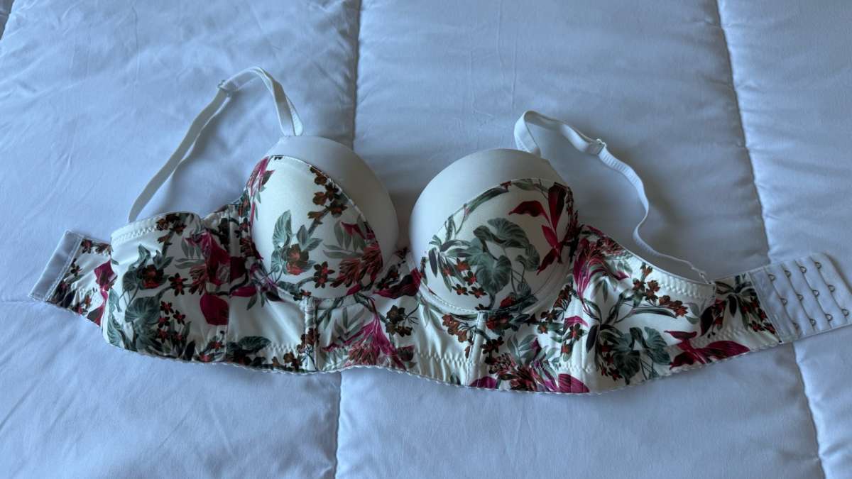 Brand New Floral Underwire Padded Bra  Ivory Cream Adjustabl