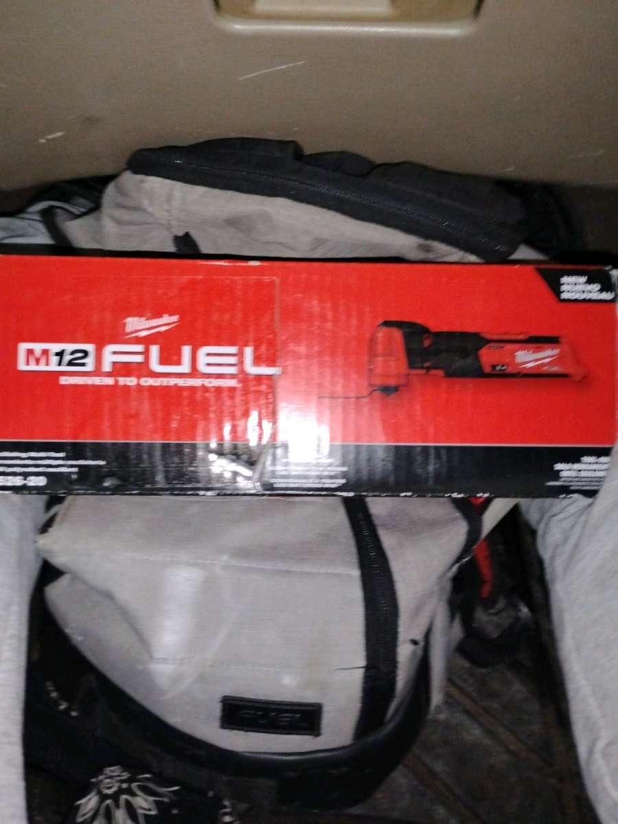 Milwaukee M12 Oscillating Multi tool