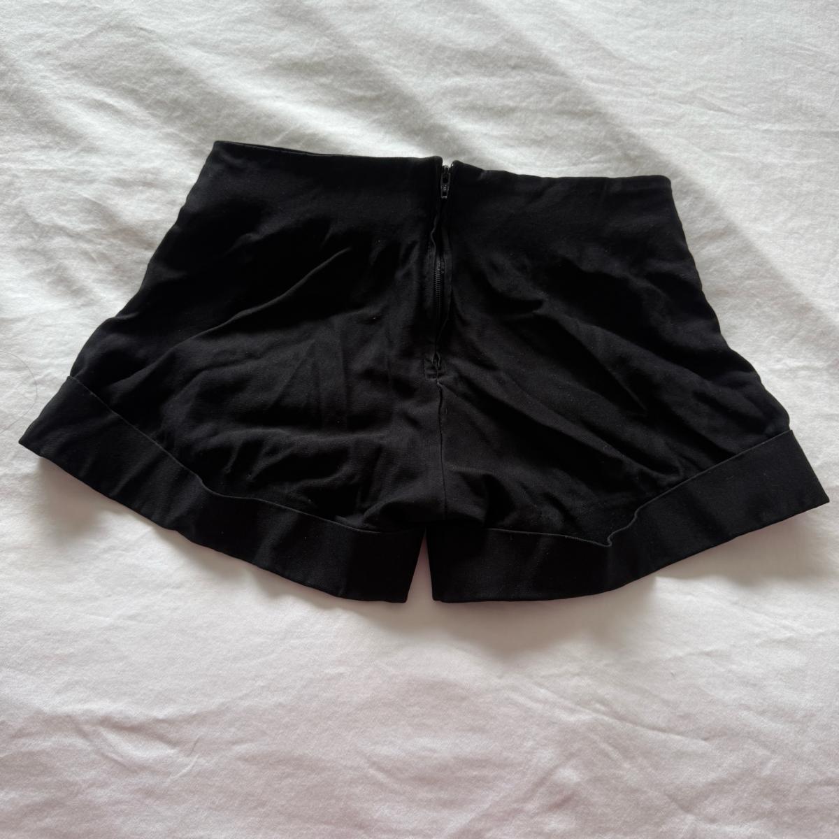 Black HighWaisted Belted Cuffed Shorts  Size Small  Chic Tai