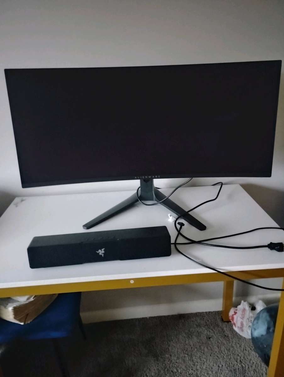 34 inch 4k Alienware curved monotor