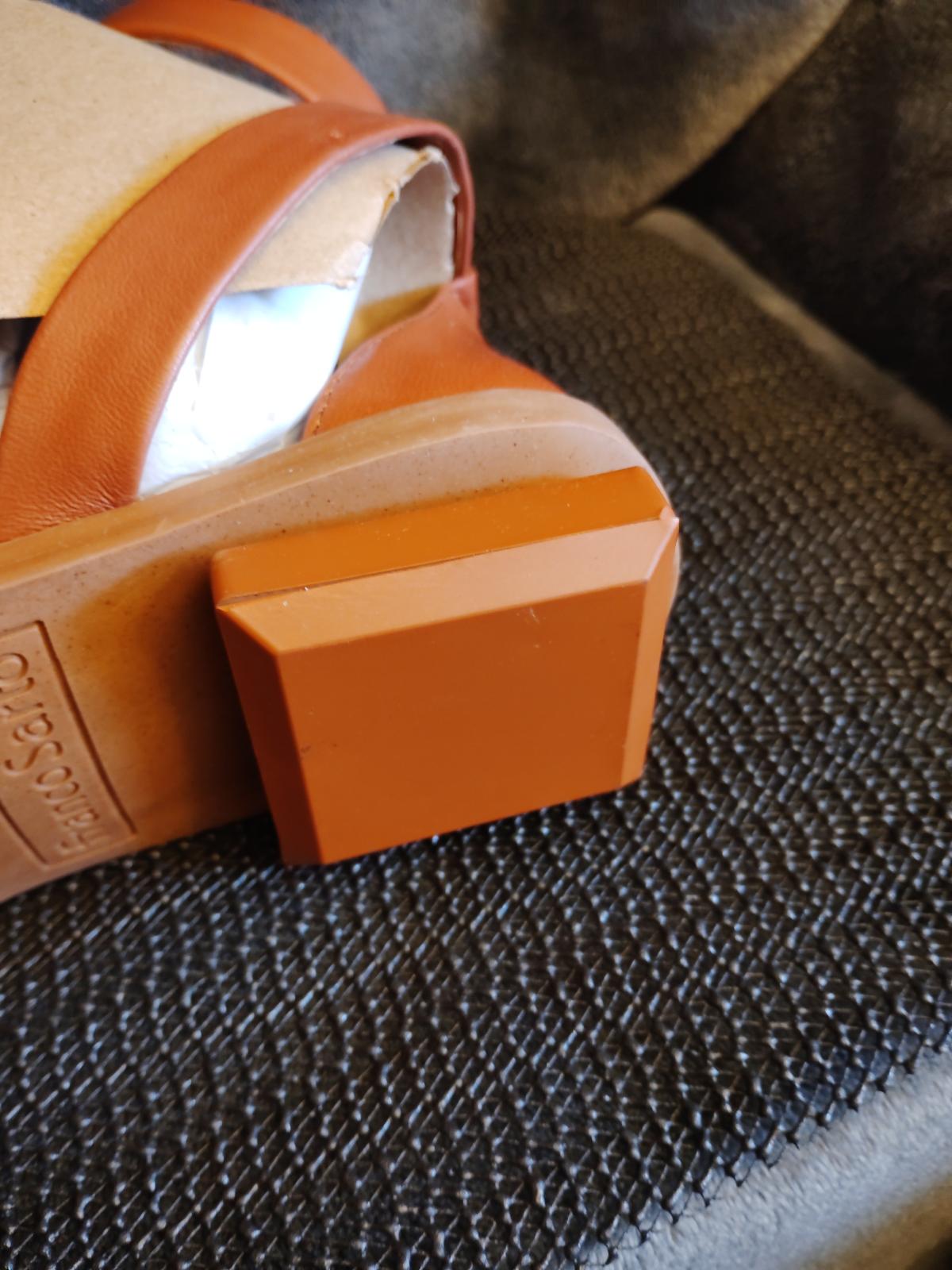 Franco Sato Woman's Parker Strappy Flat size 6 M