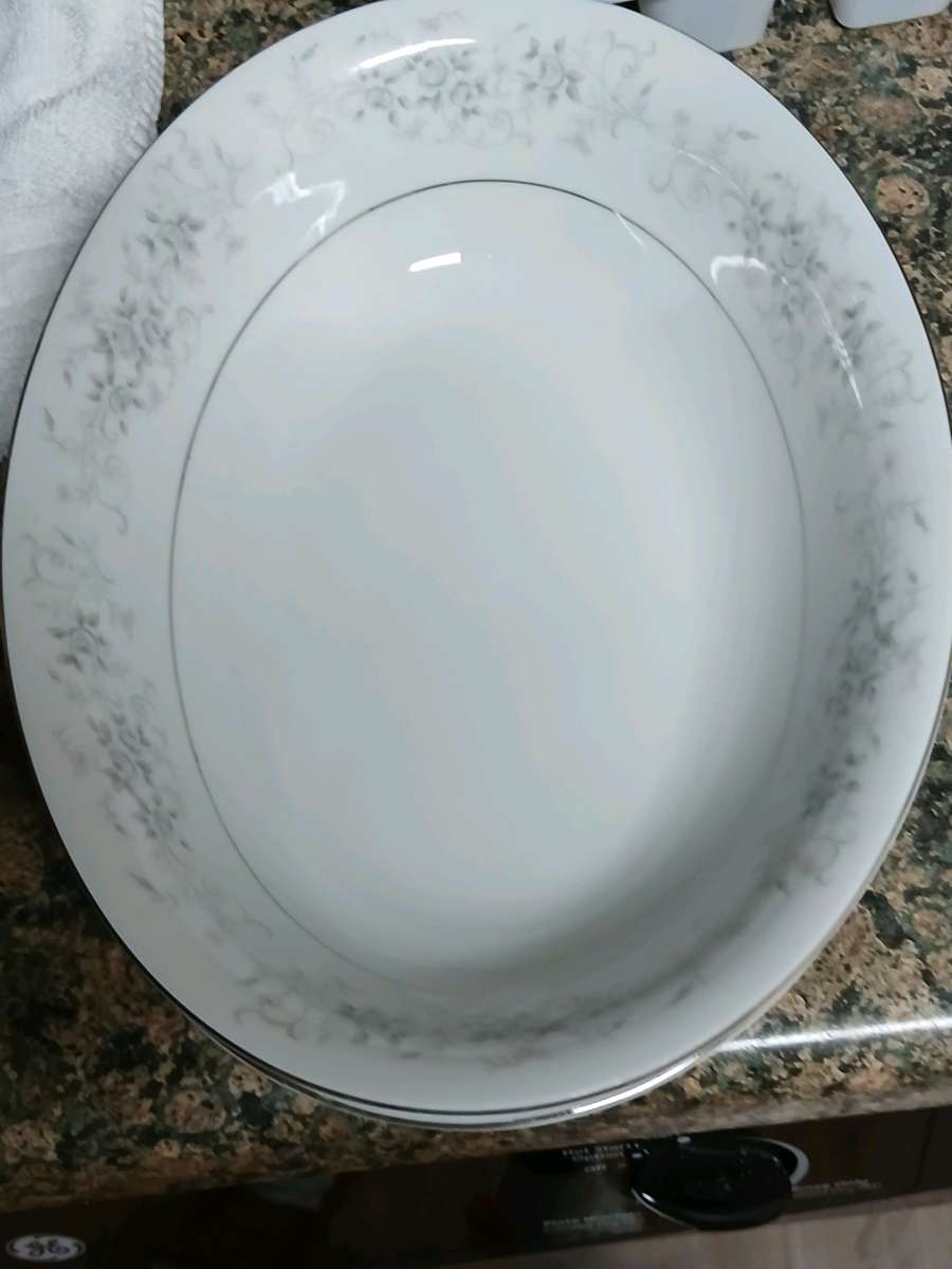 Camelot China Carousel 1315 is a twentyfourpi2307 Camelot Ca