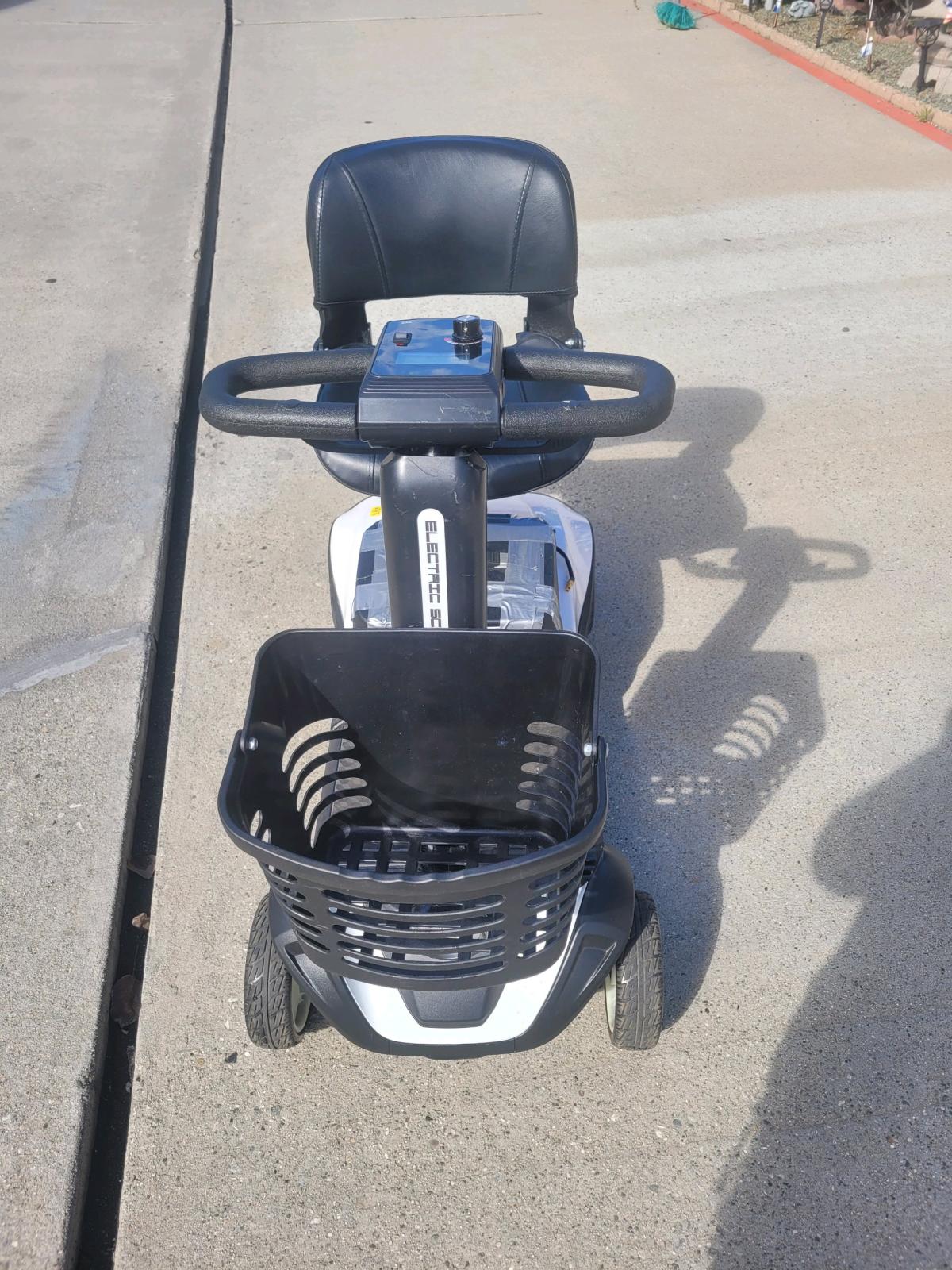 Electric scooter