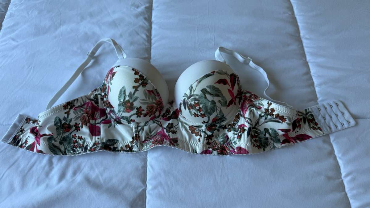 Brand New Floral Underwire Padded Bra  Ivory Cream Adjustabl