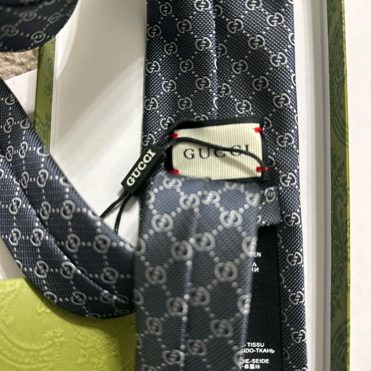 Gucci Mens tie