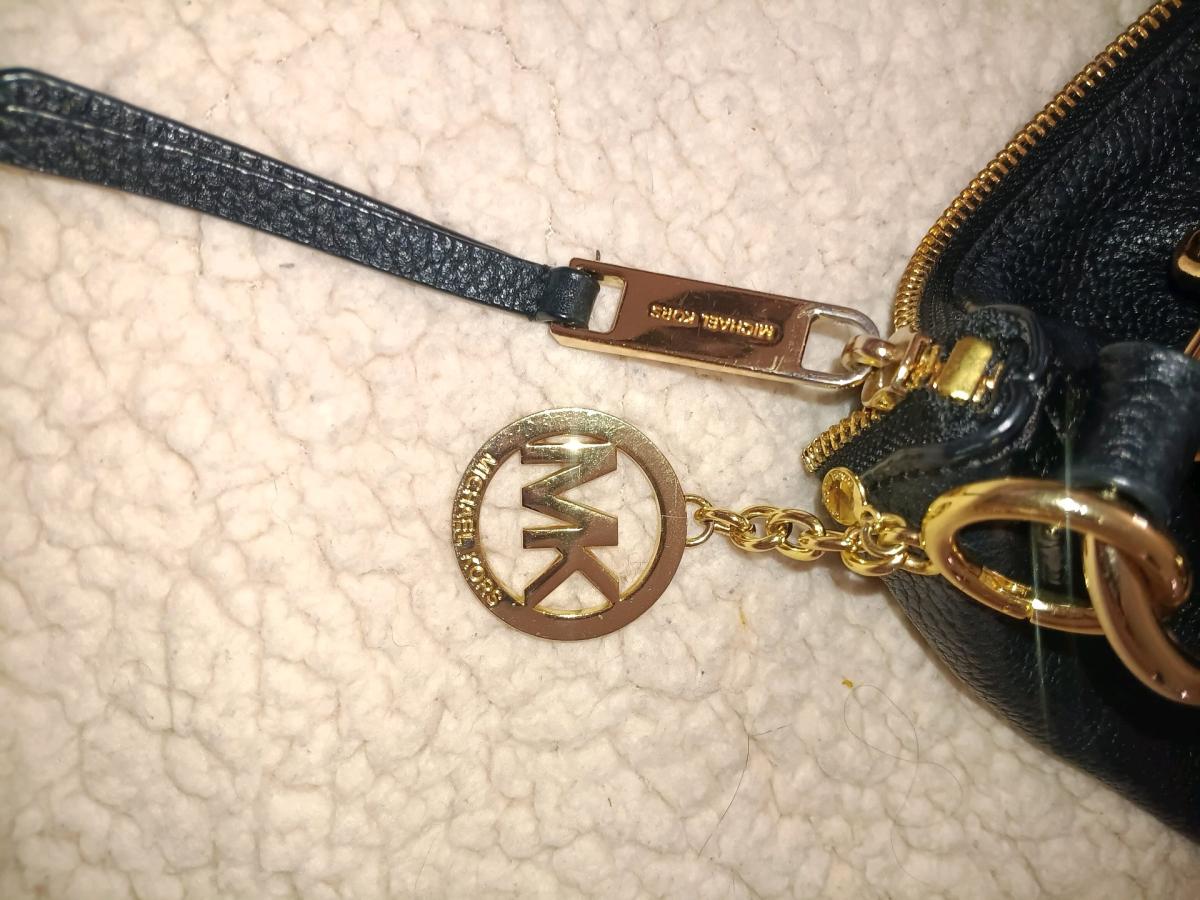 Michael Kors Isabella Large Leather Shoulder Bag