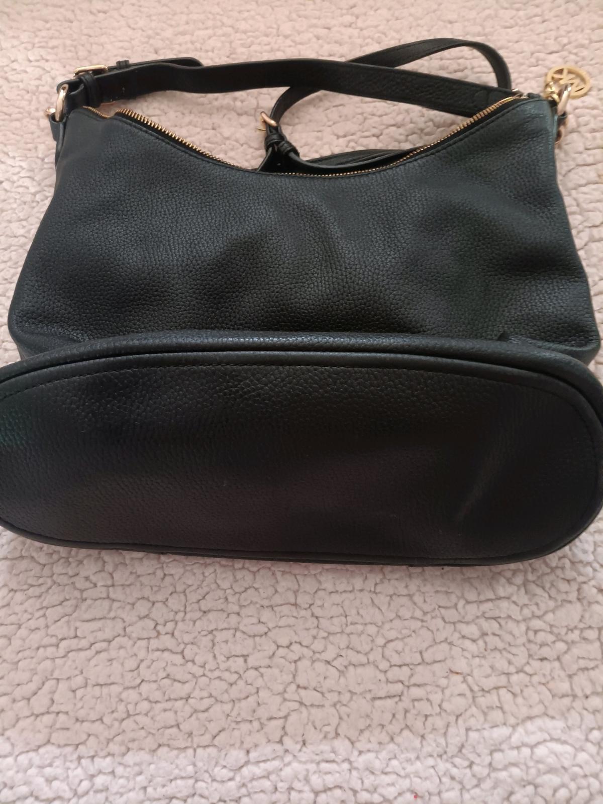 Michael Kors Isabella Large Leather Shoulder Bag