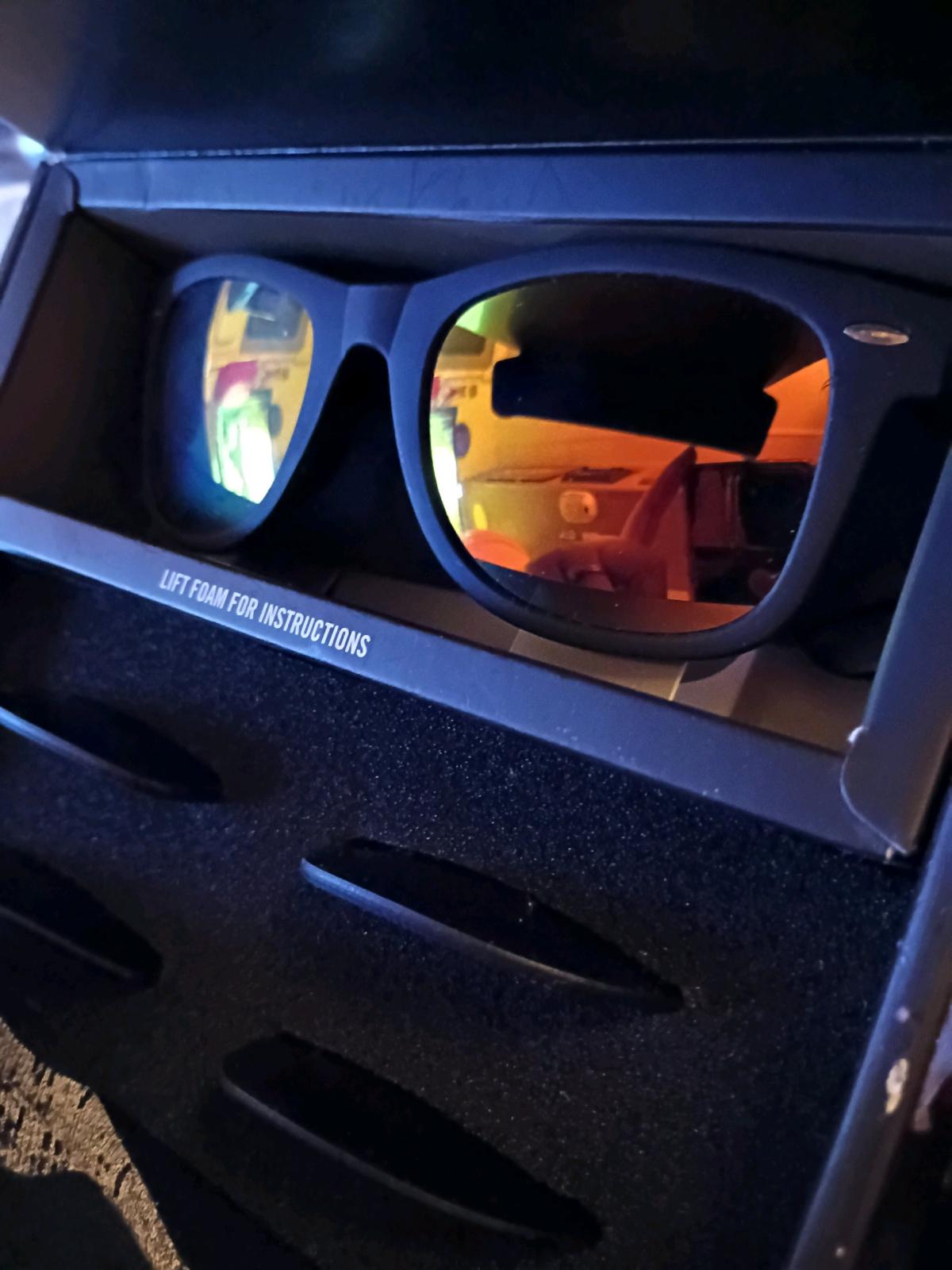 sunglasses with replacement lenses set