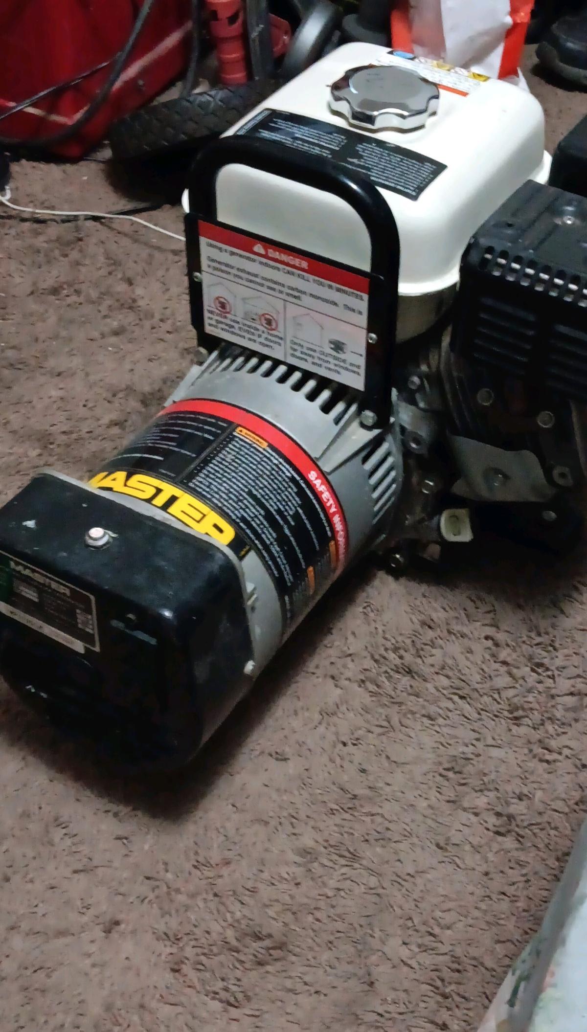 Honda 2500 watt Gas Generator