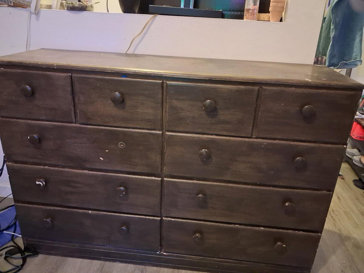 dressers