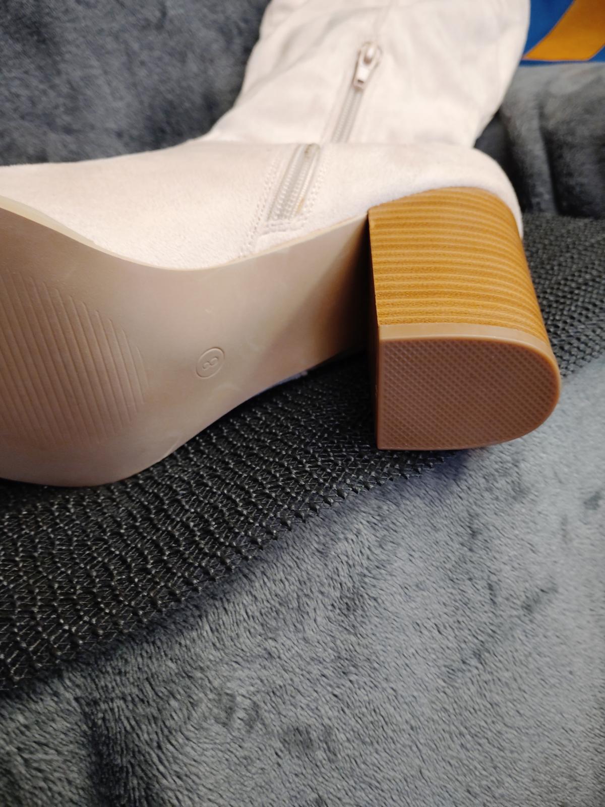 Coutgo Womens Faux Suede Knee High Stretch Winter Boots Side Zipp Size 8