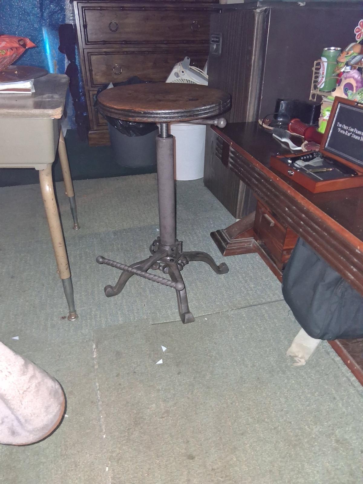 piano stool