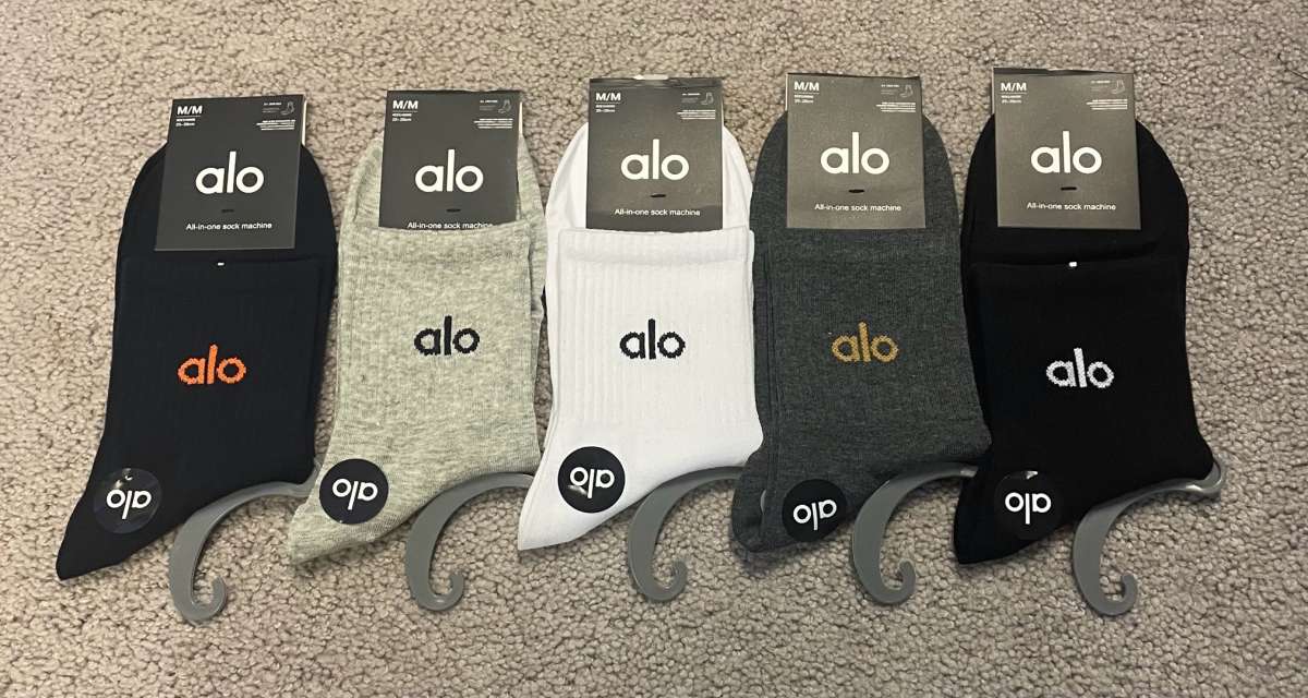 ALO Yoga Half Crew Socks unisex Medium