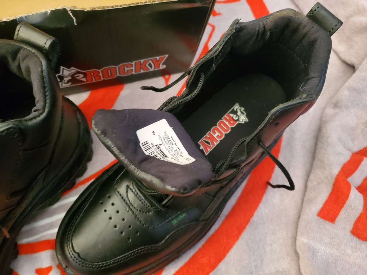 Rocky Boots Mens 7M or Womens 9M