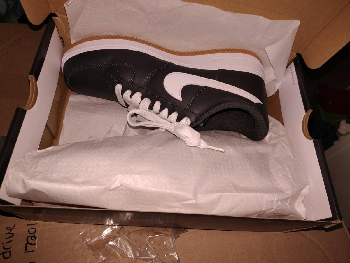 mens Nikes size 9