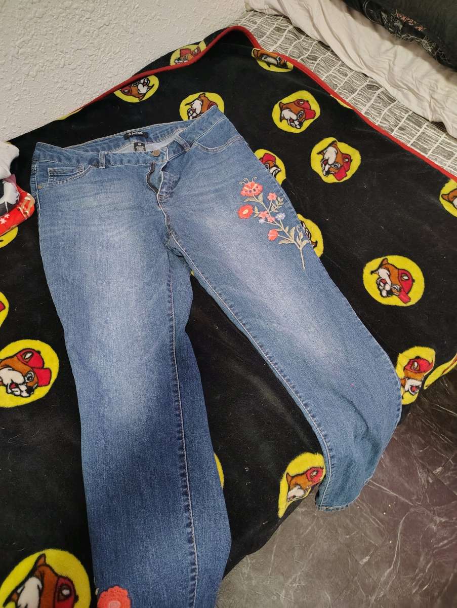 womens gently used clothes