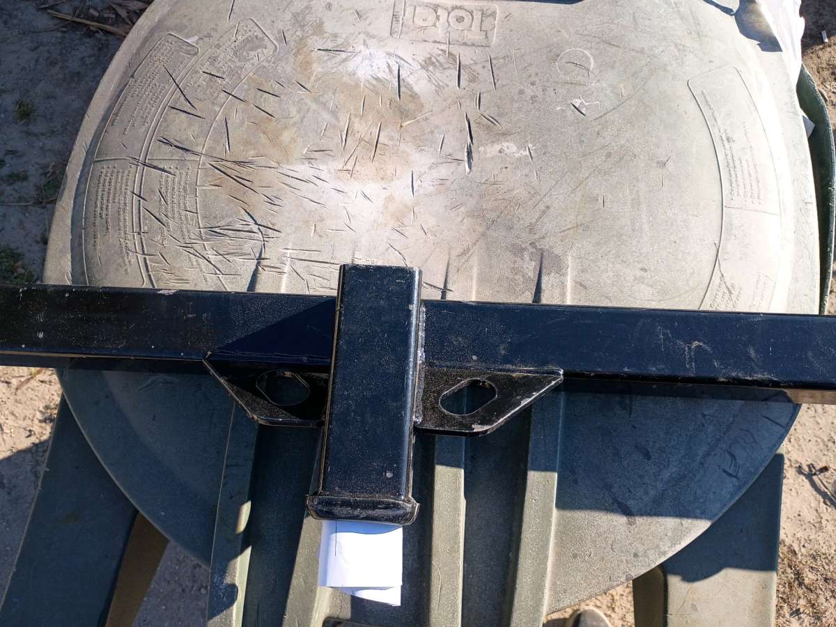 universal RV towing hitch with bolts and washers