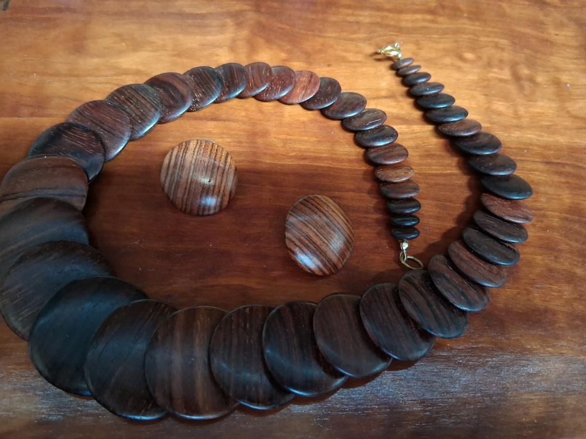 Vintage Overlapping Rosewood Disc Necklace and Earring Set