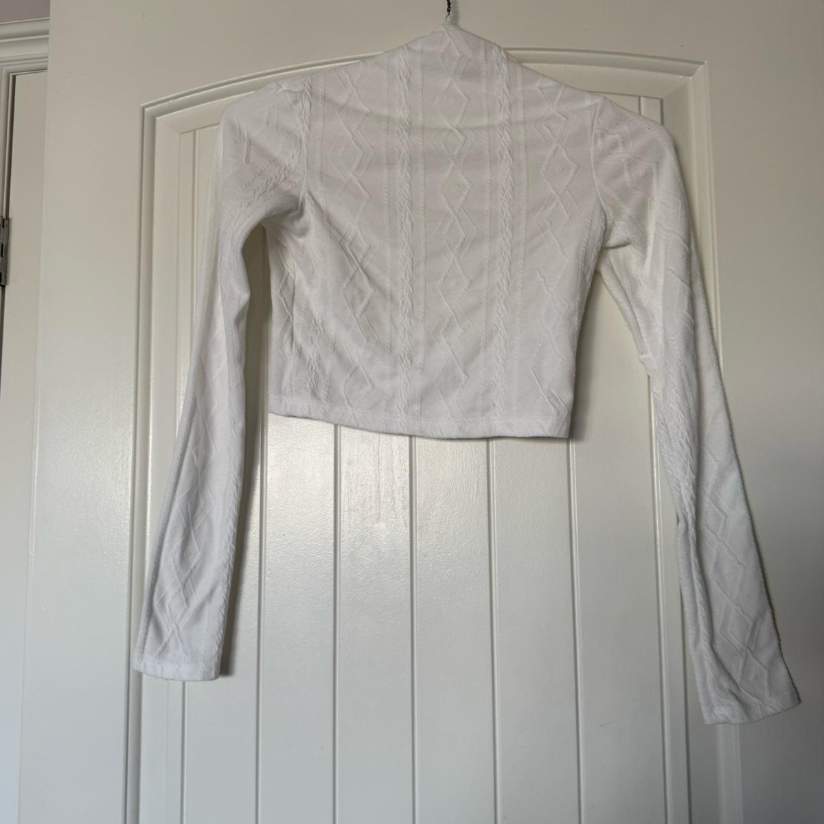 White UltraCropped Knit Bolero Shrug  Textured Cable Pattern