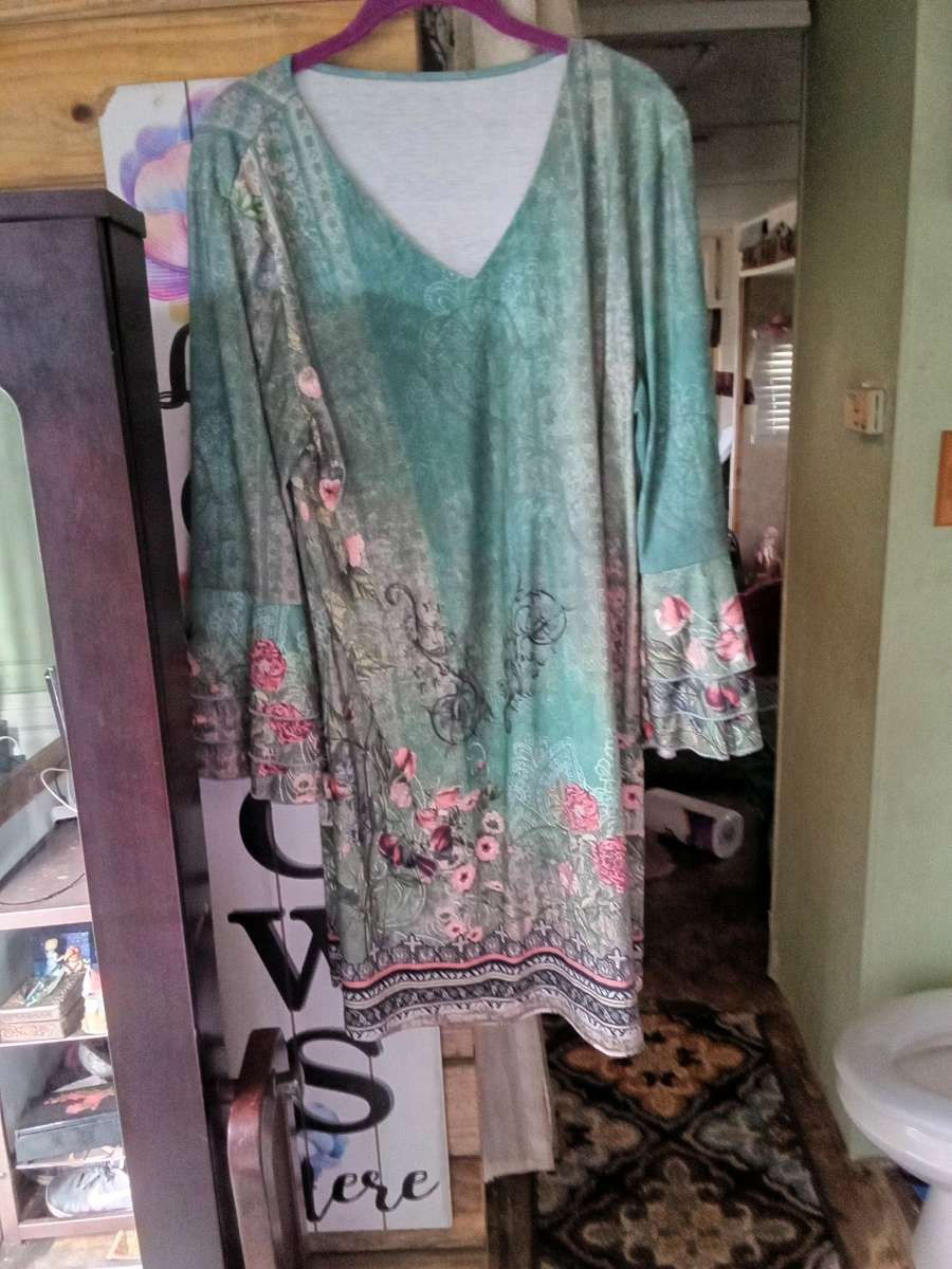 beautiful long sleeved mini dress