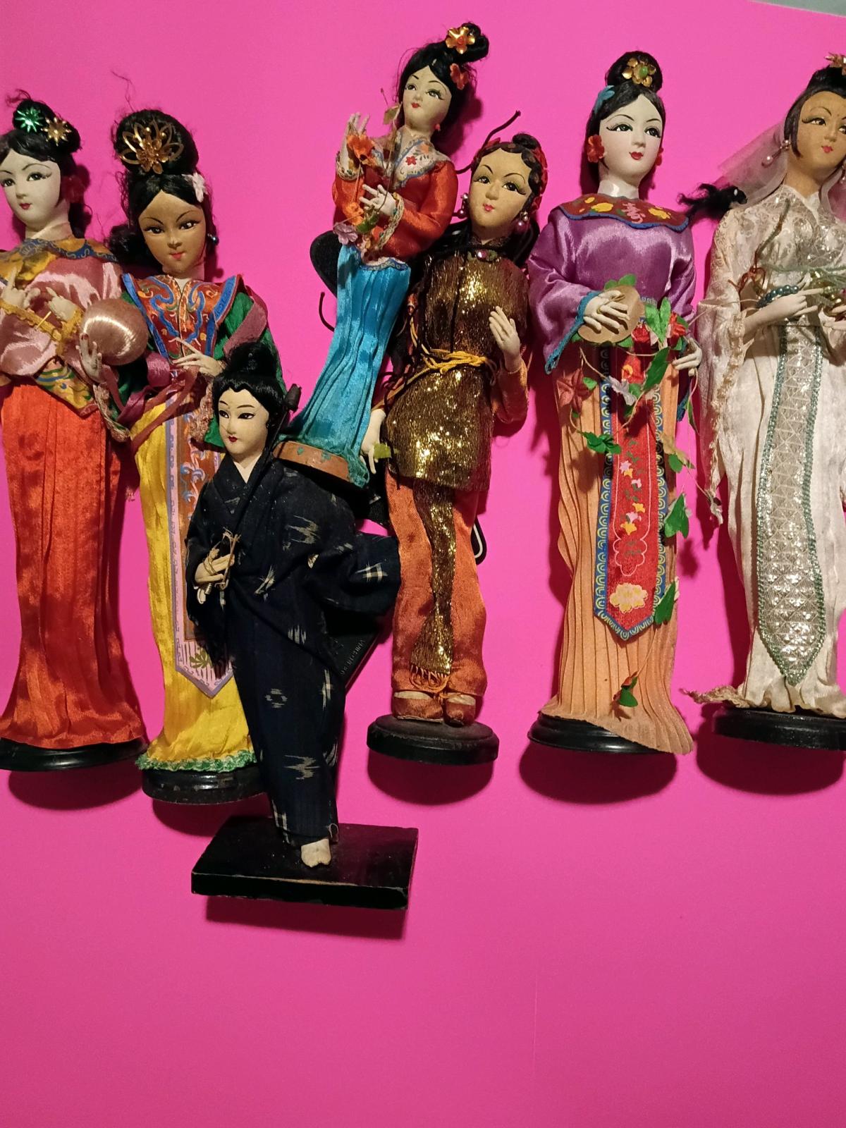 Japanese dolls whole lot 50 or best offer