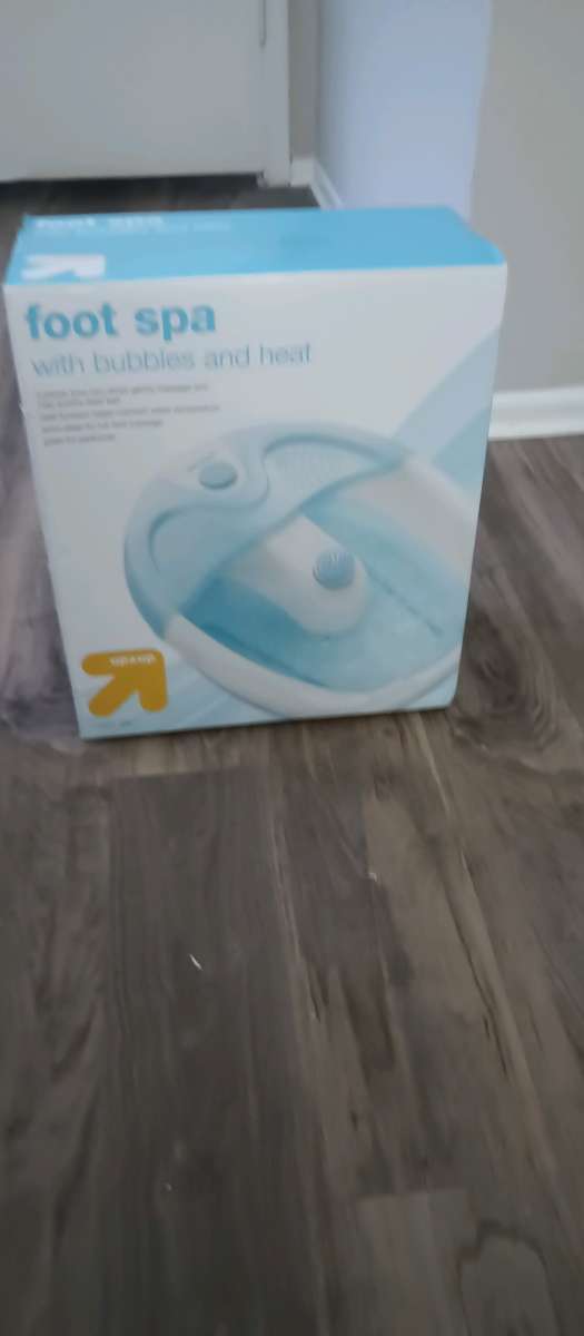 Foot soa with bubbles and heat new