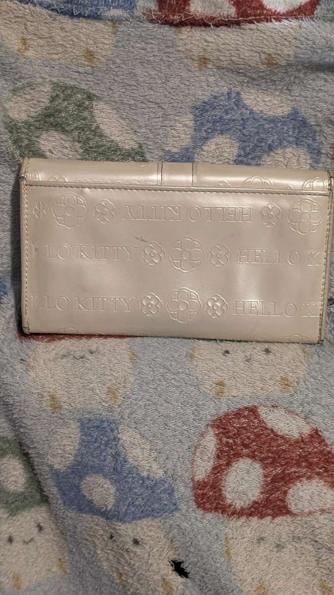 hello kitty wallet