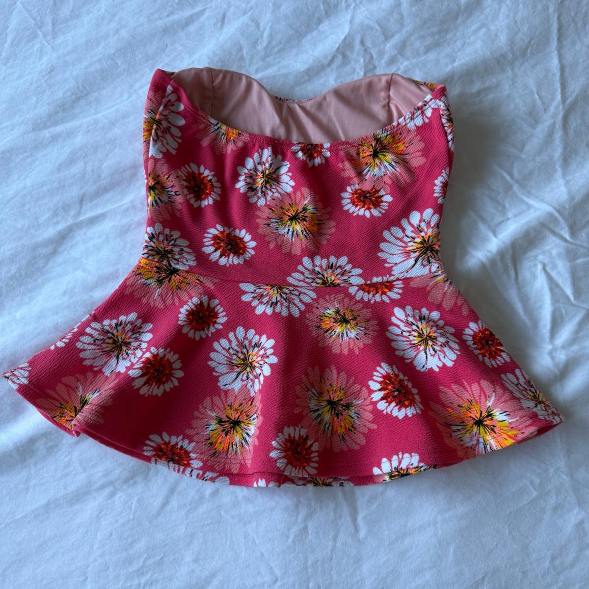 Flirty Floral Strapless Peplum Top  Pink Daisy Print  Size