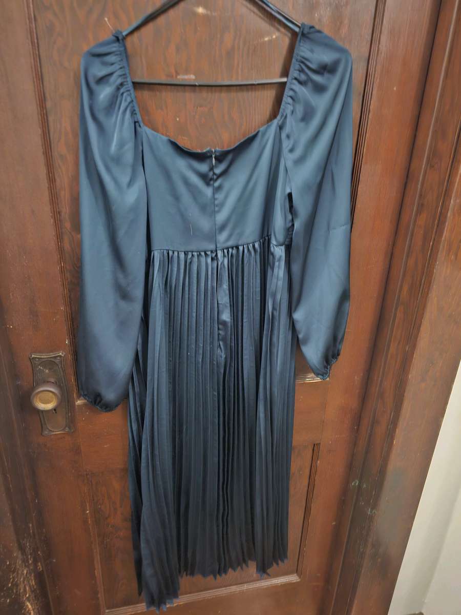 by the river greem dress size large