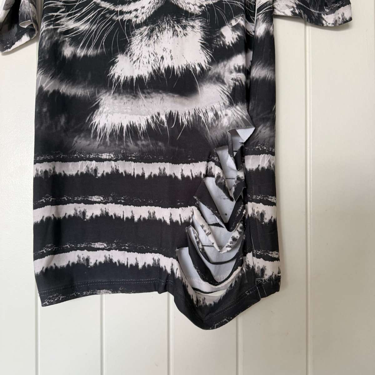 Black  White Tiger Print Bodycon Dress with Ladder CutOut Sl