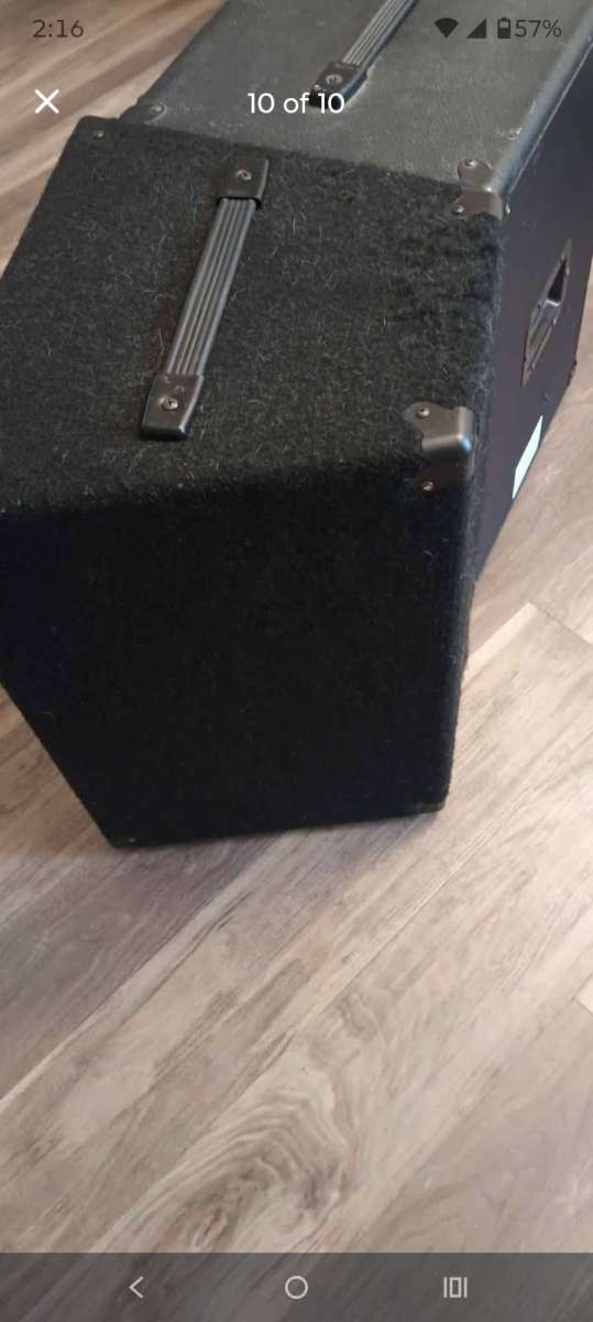 Pair of Yamaha speakers 12 inch