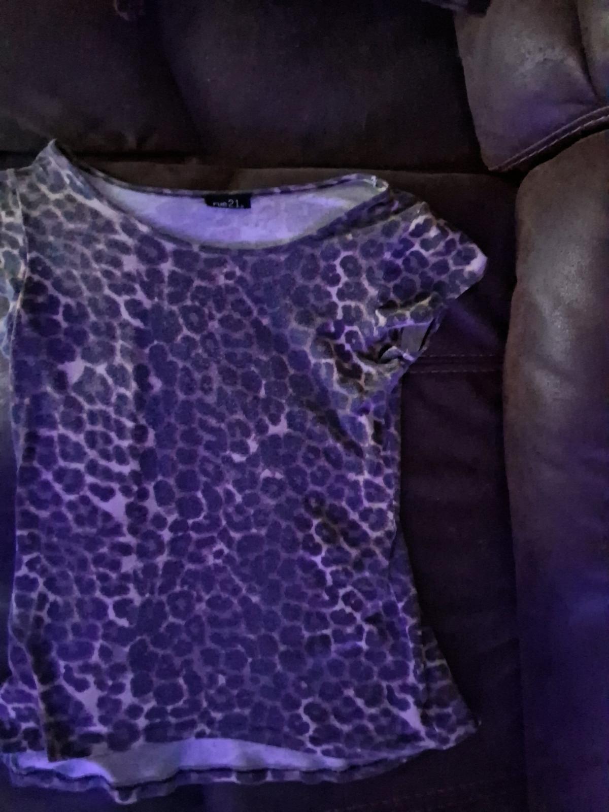 Womens cheetah print short sleeve shirt