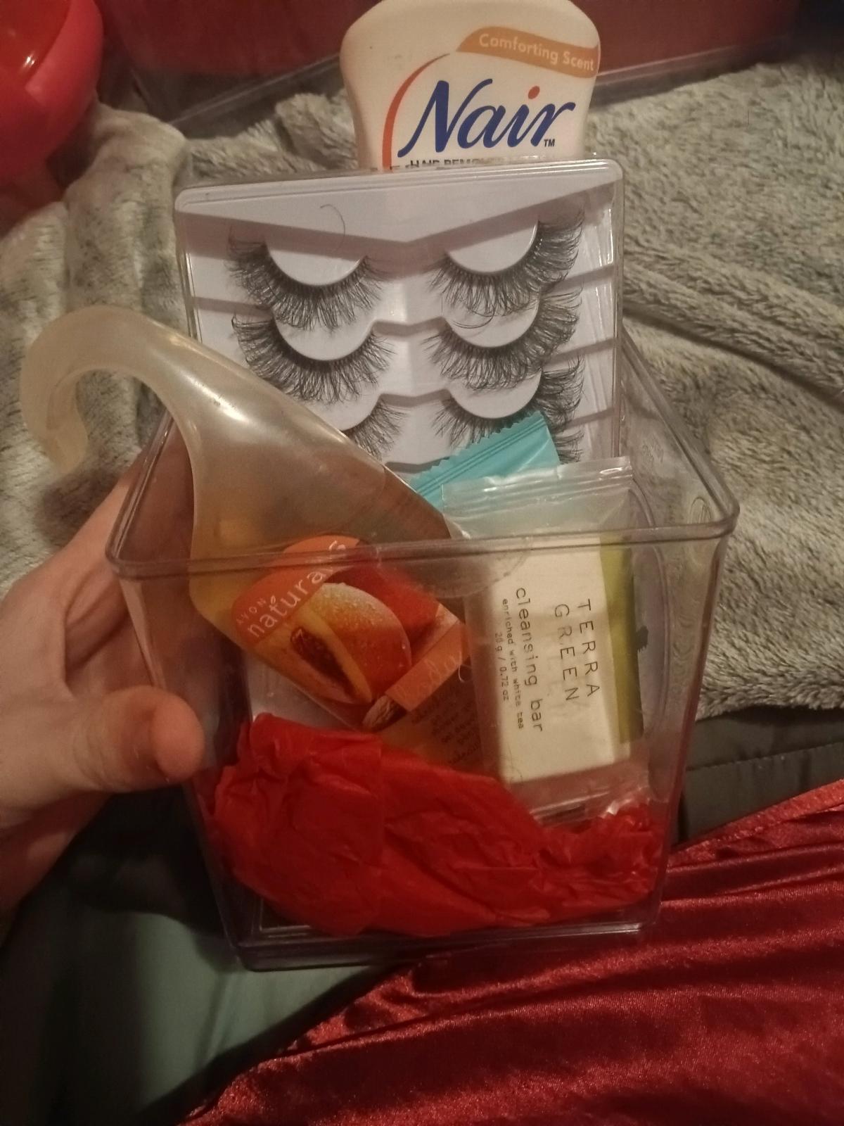 womens beauty basket
