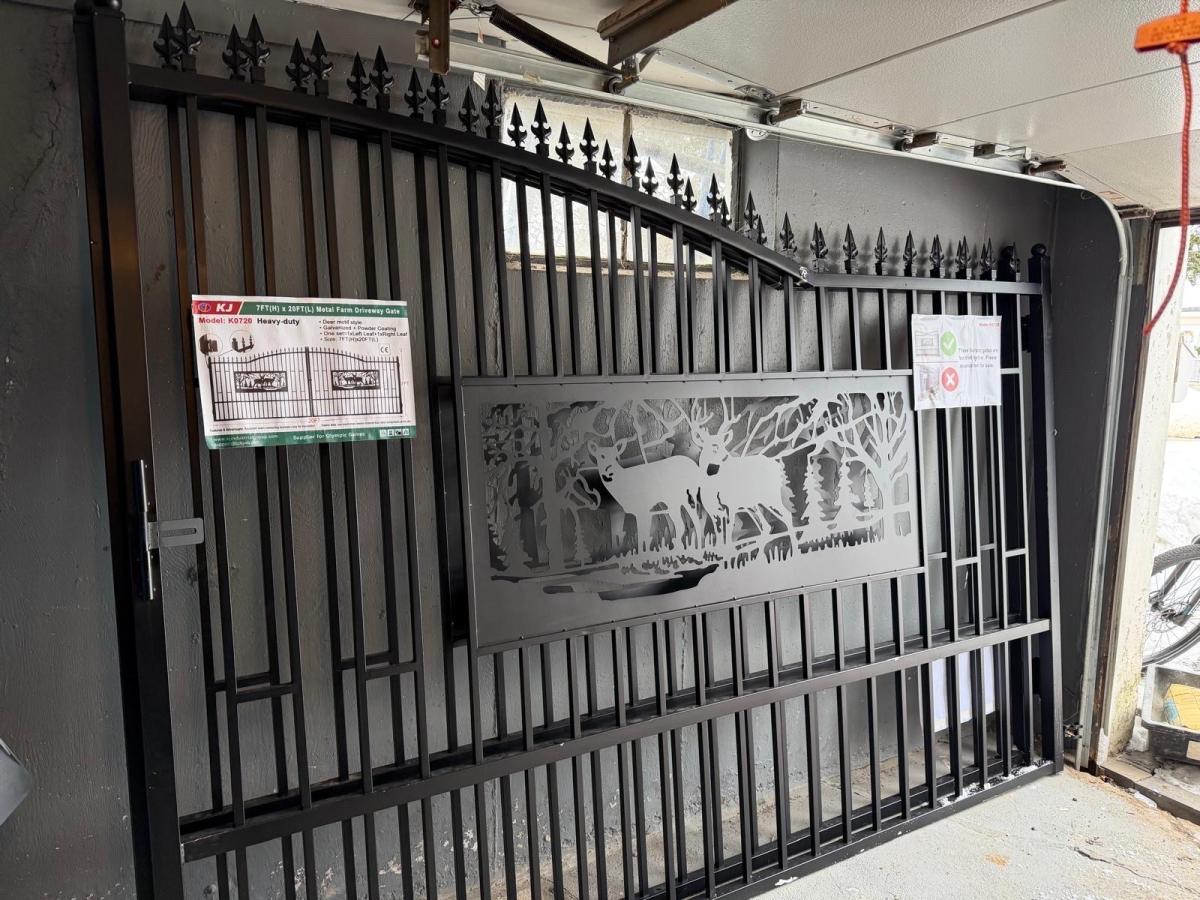 HeavyDuty Double Metal Farm  Driveway Gate  20ft x 7ft