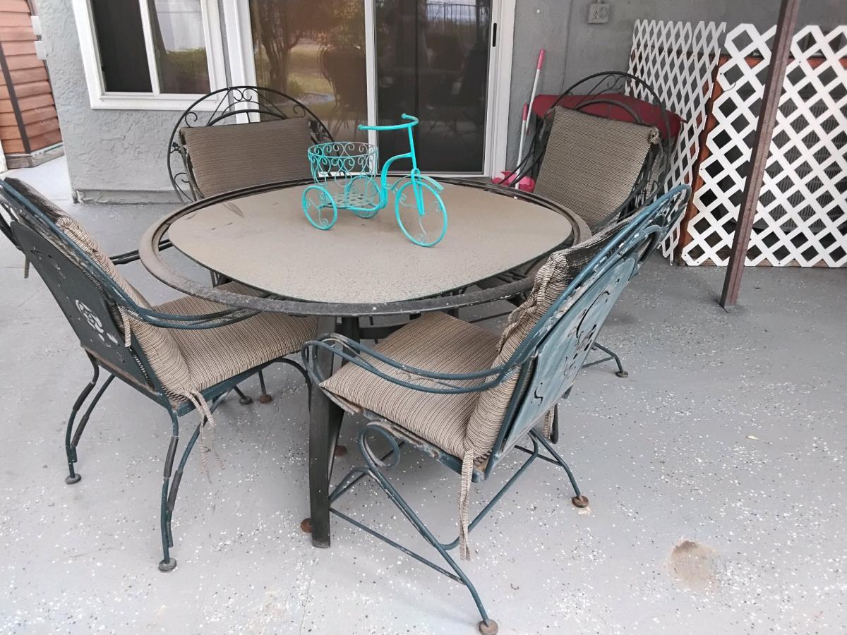Patio Set with Table