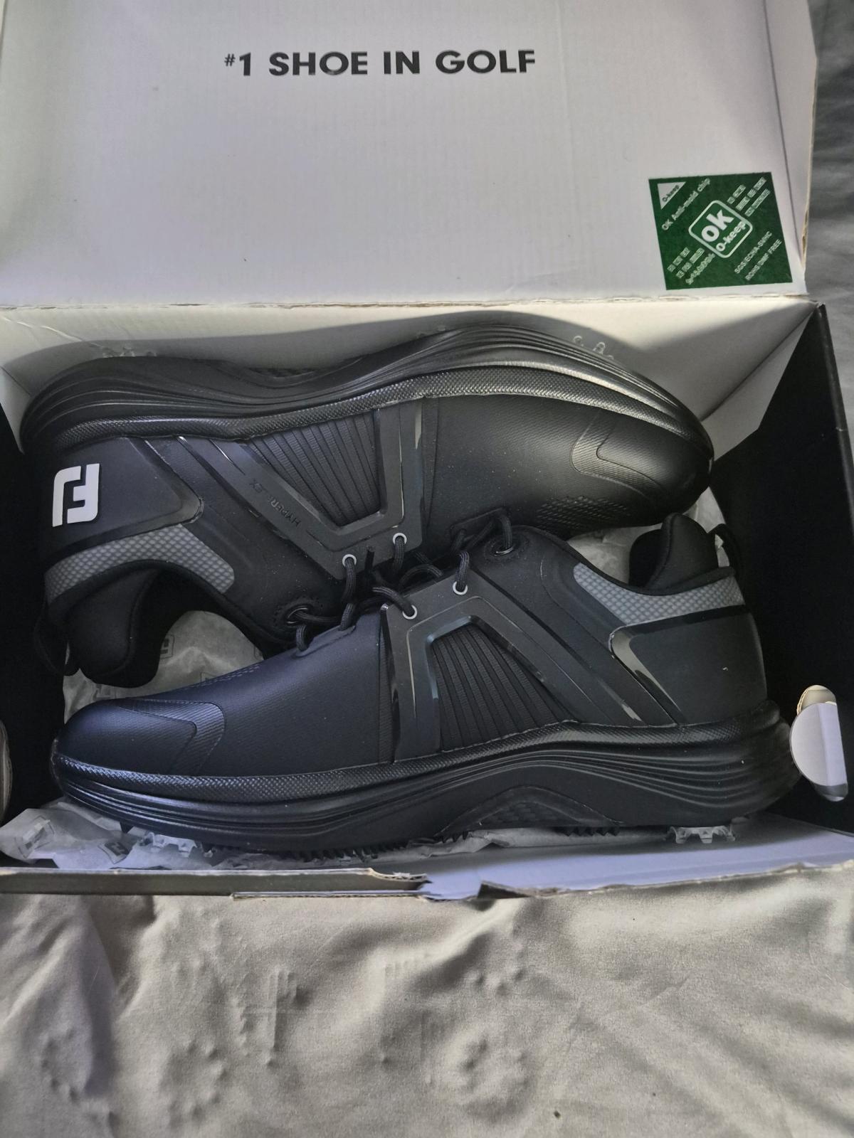 FJ golf shoes