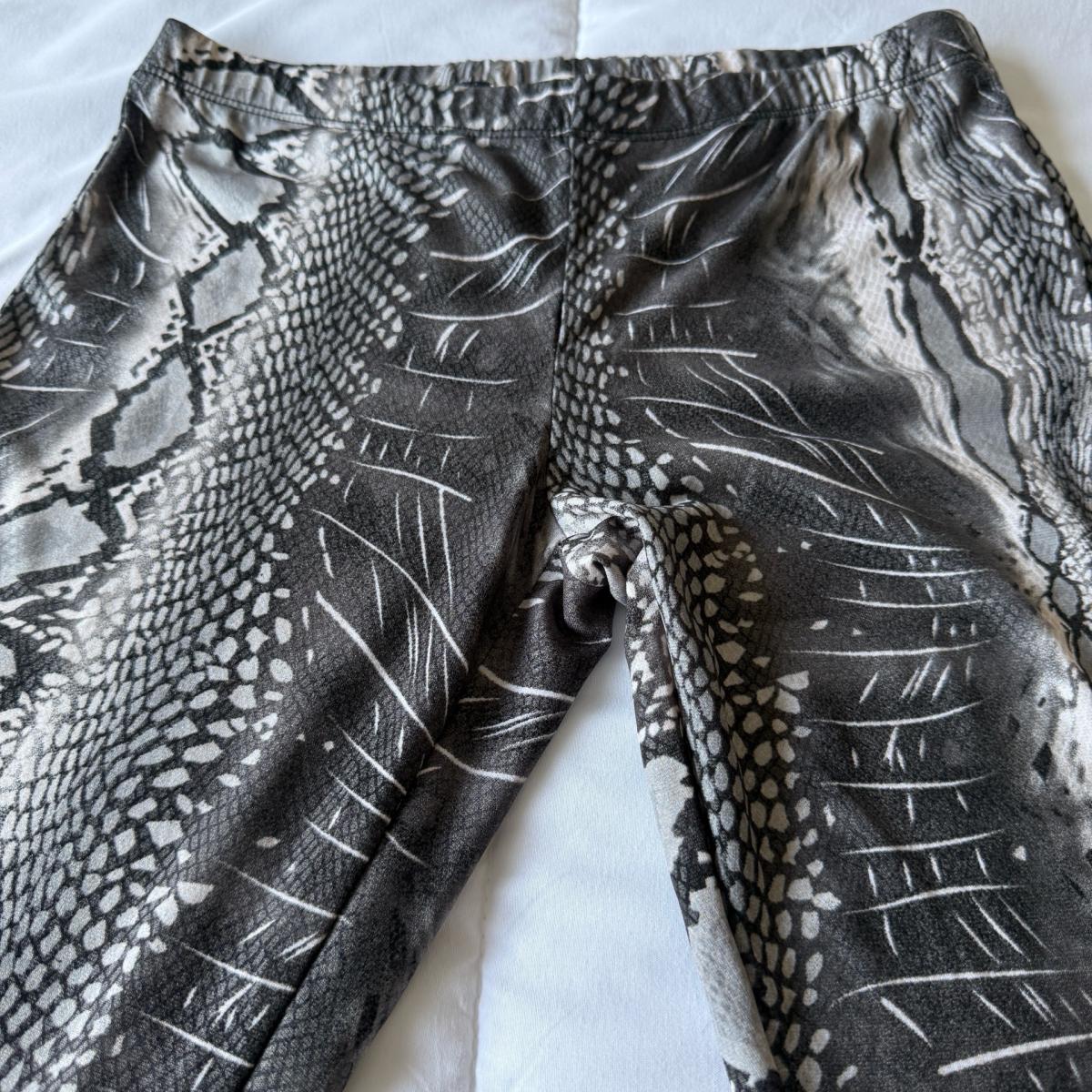 Y2K Snake Print Leggings  Zenana Outfitters  GreyBlack Snake