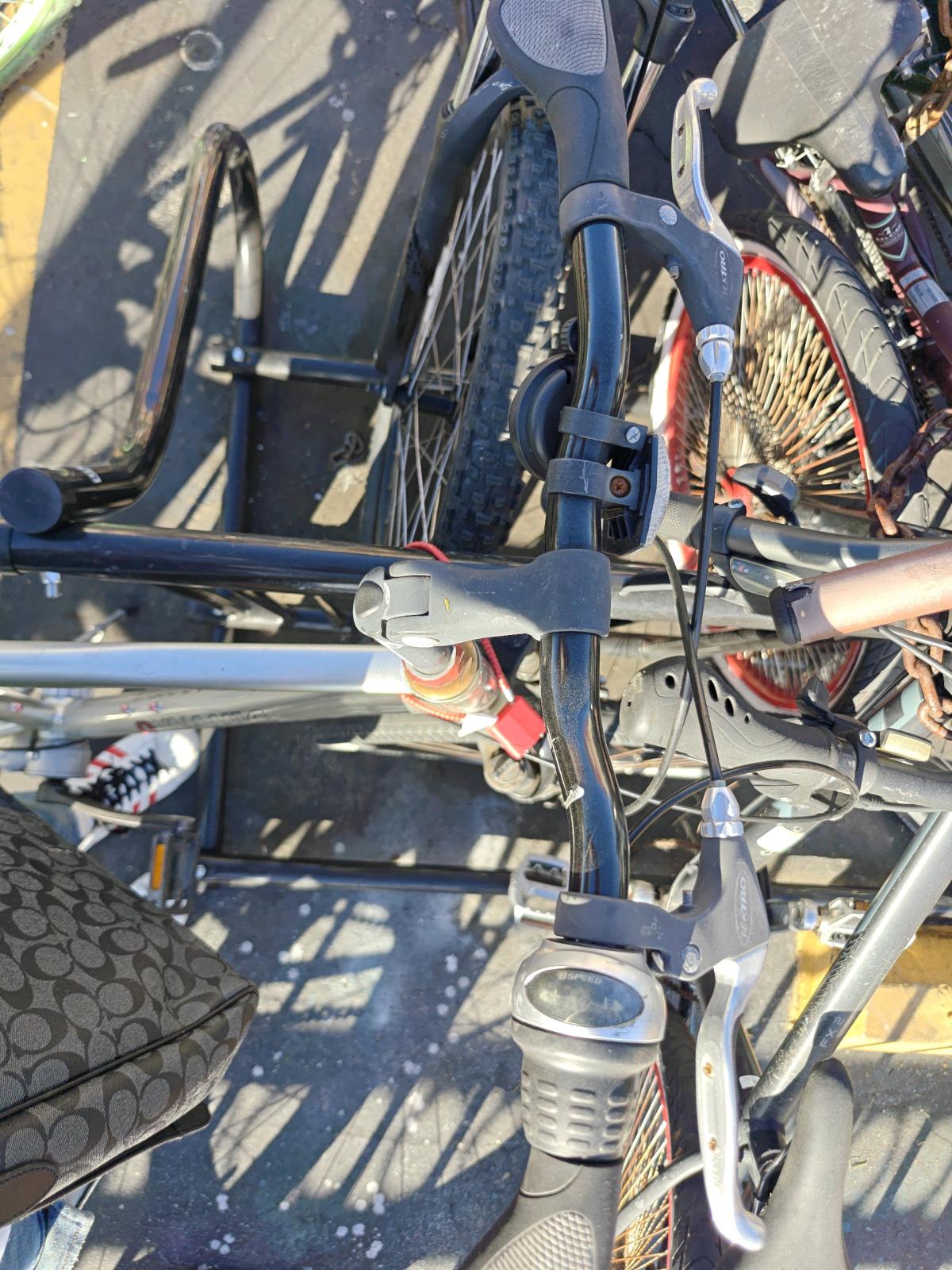DYNAMIC ROUNDABOUT HYBRID BIKE
