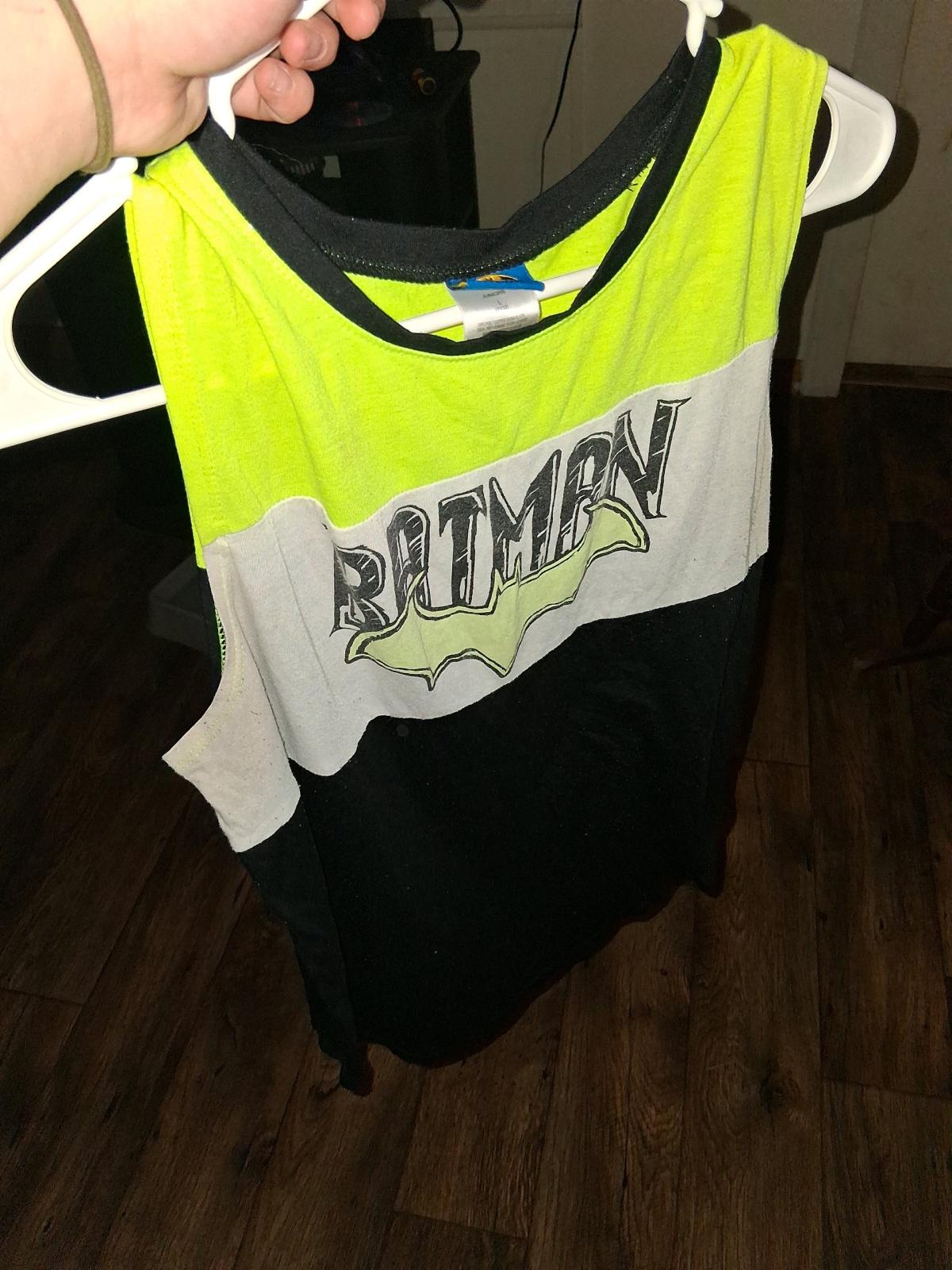 juniors batman short sleeve shirt